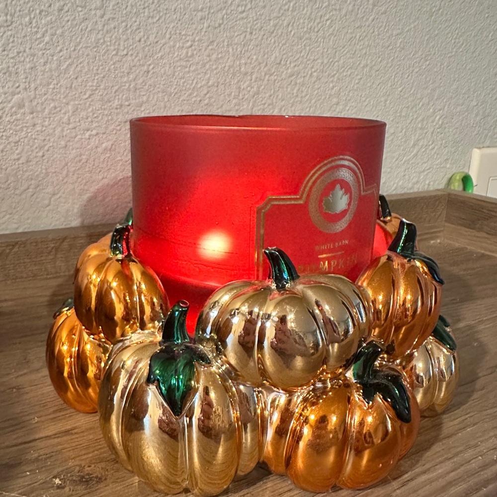 Bath & Bodyworks Metallic Pumpkin Candle Holder - Picture 2 of 4